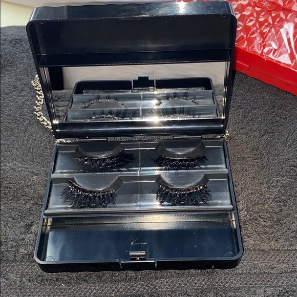 False Lash Holder RED (White separate listing) - Picture 2 of 6